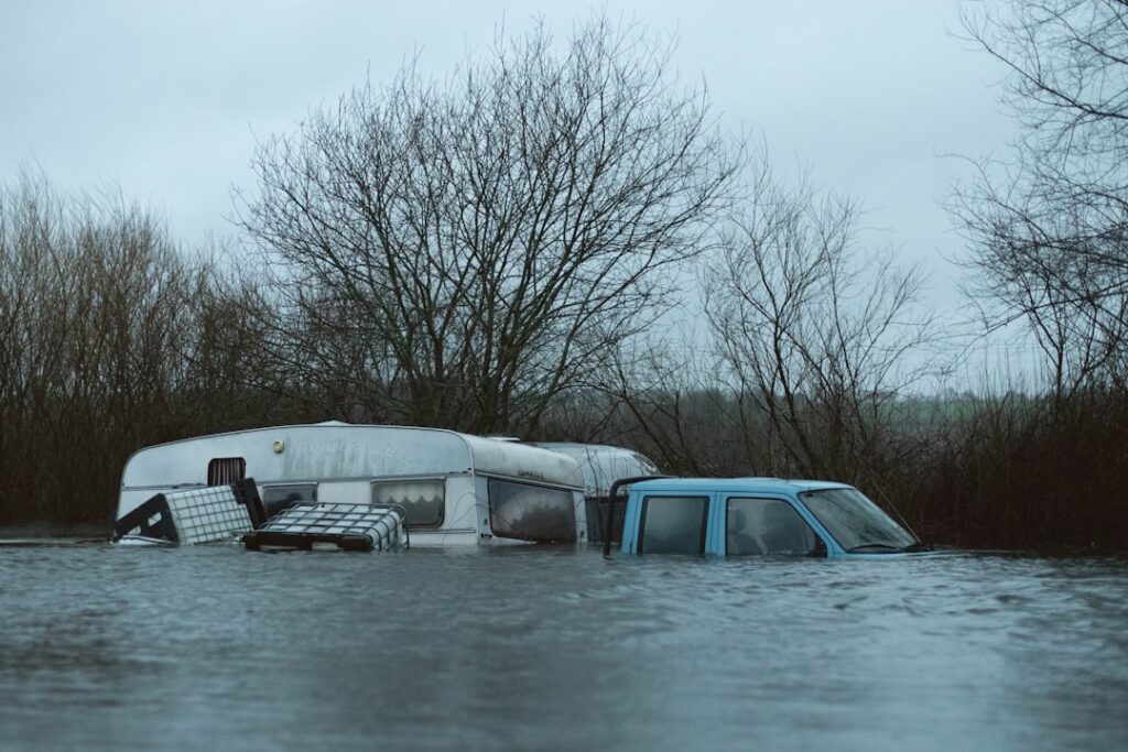Photo Flooded car